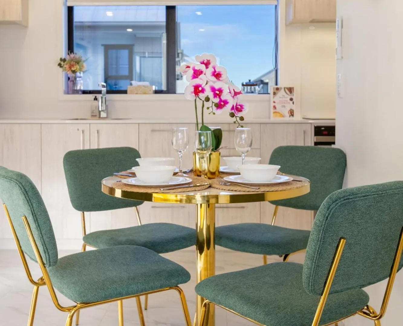 Apartment Beachfront 2Br Retreat With Stunning Views Christchurch